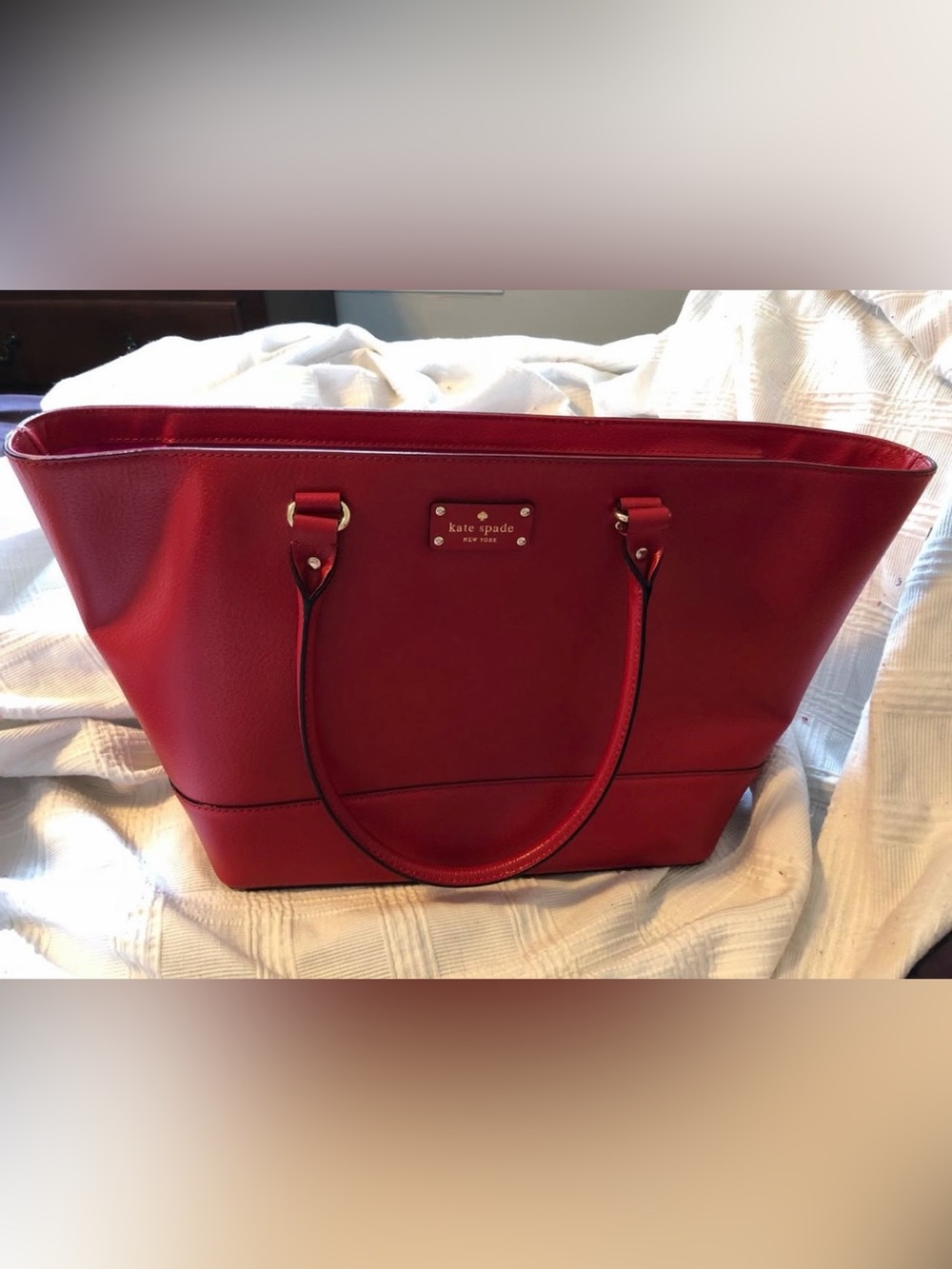 Kate Spade New York Wellesley Medium Harmony Tote in Pillbox Red Leather